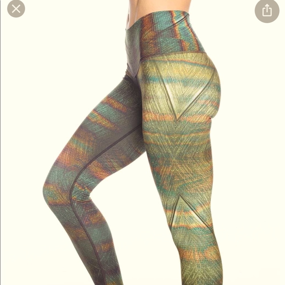 ♦️Niyama Sol♦️Endless Legging♦️Vinyl♦️Rare size M